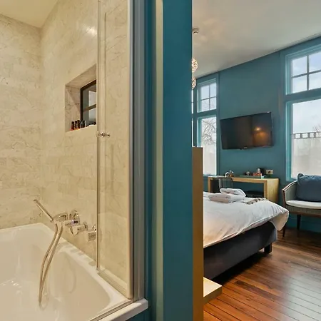 Charming Bed & Breakfast 4*